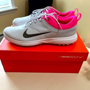 NIB Woman’s Nike Golf Shoe 9.5